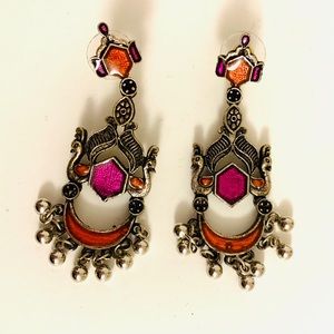 Gorgeous drop statement earrings